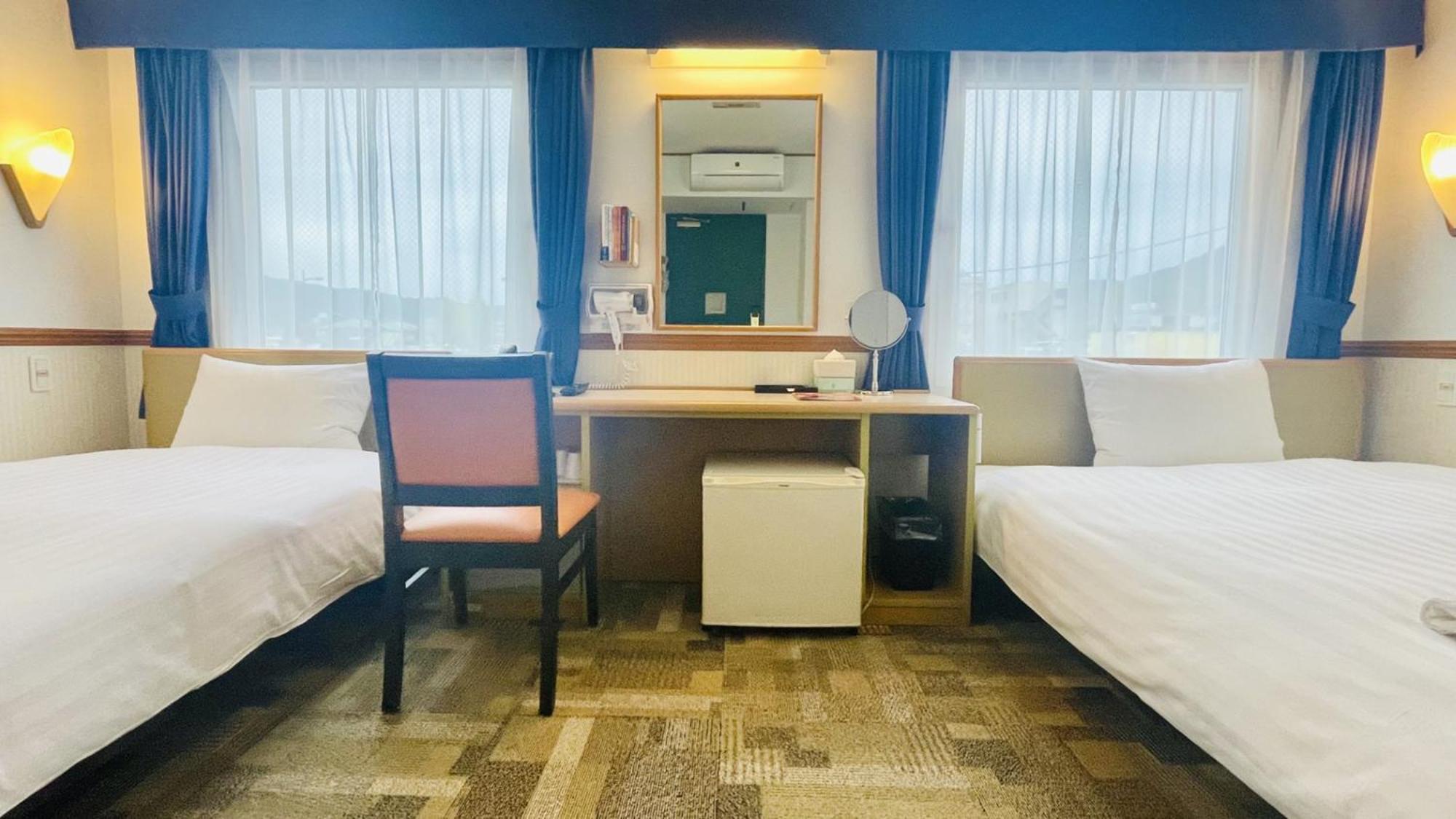Toyoko Inn Higashi Hiroshima Ekimae Esterno foto
