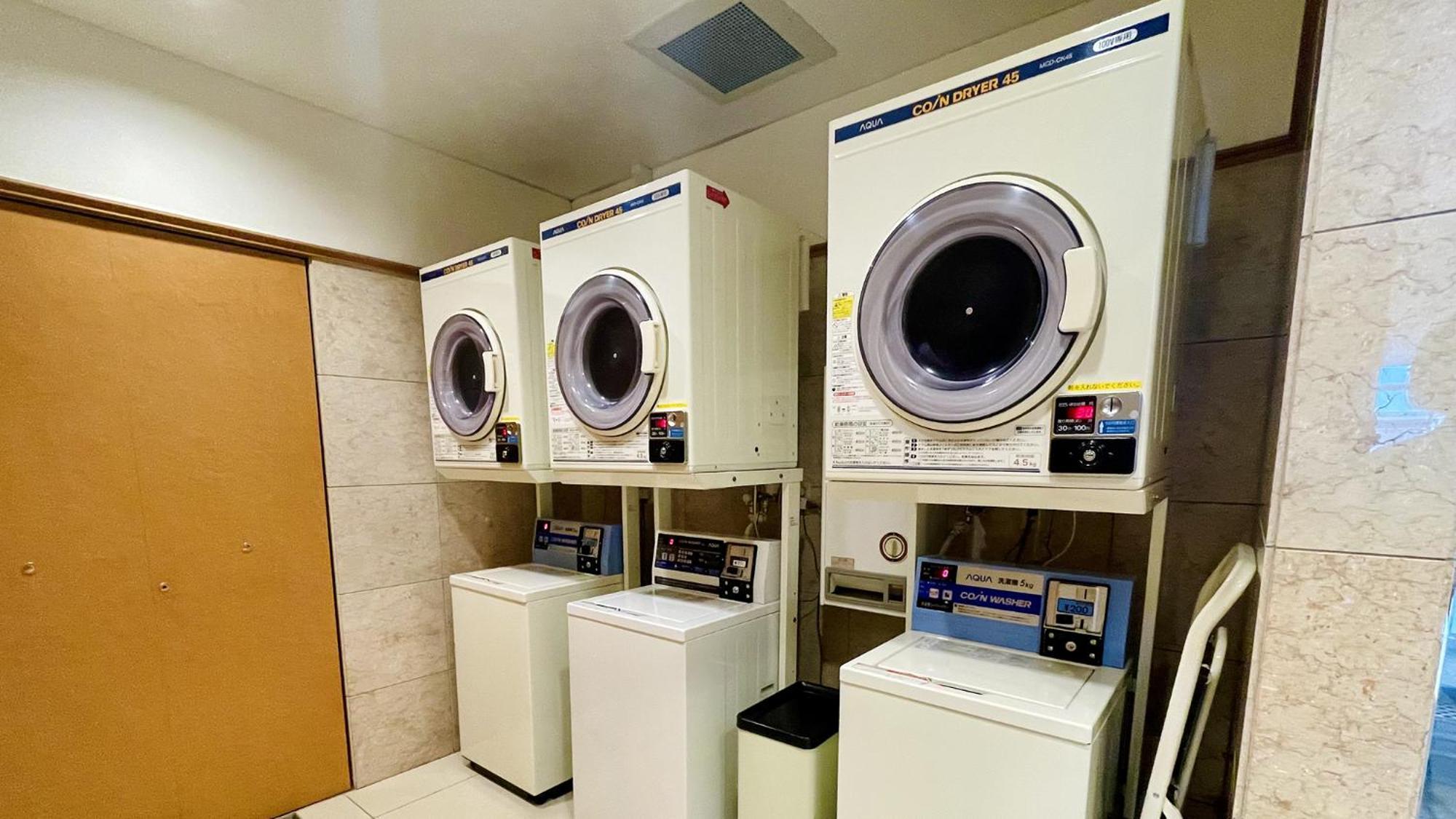 Toyoko Inn Higashi Hiroshima Ekimae Esterno foto